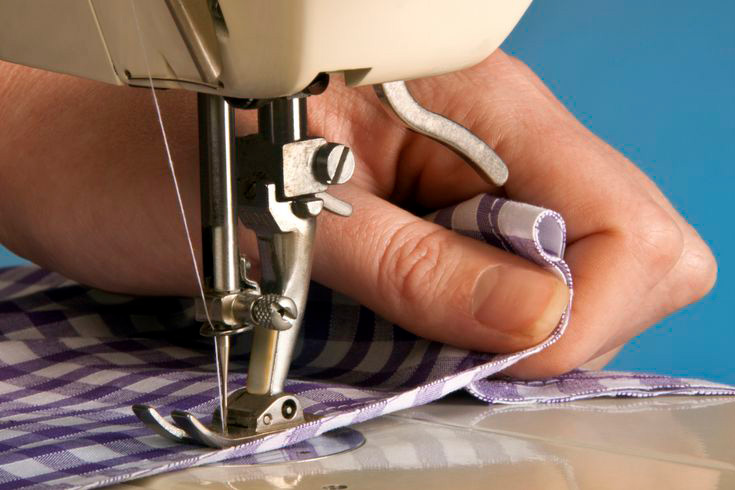 Почему рвется верхняя нитка в швейной машинке: причины и как это исправить